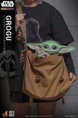 In Stock Hot Toys LMS015 Star Wars The Mandalorian 1:1 Grogu Life-Size Figure