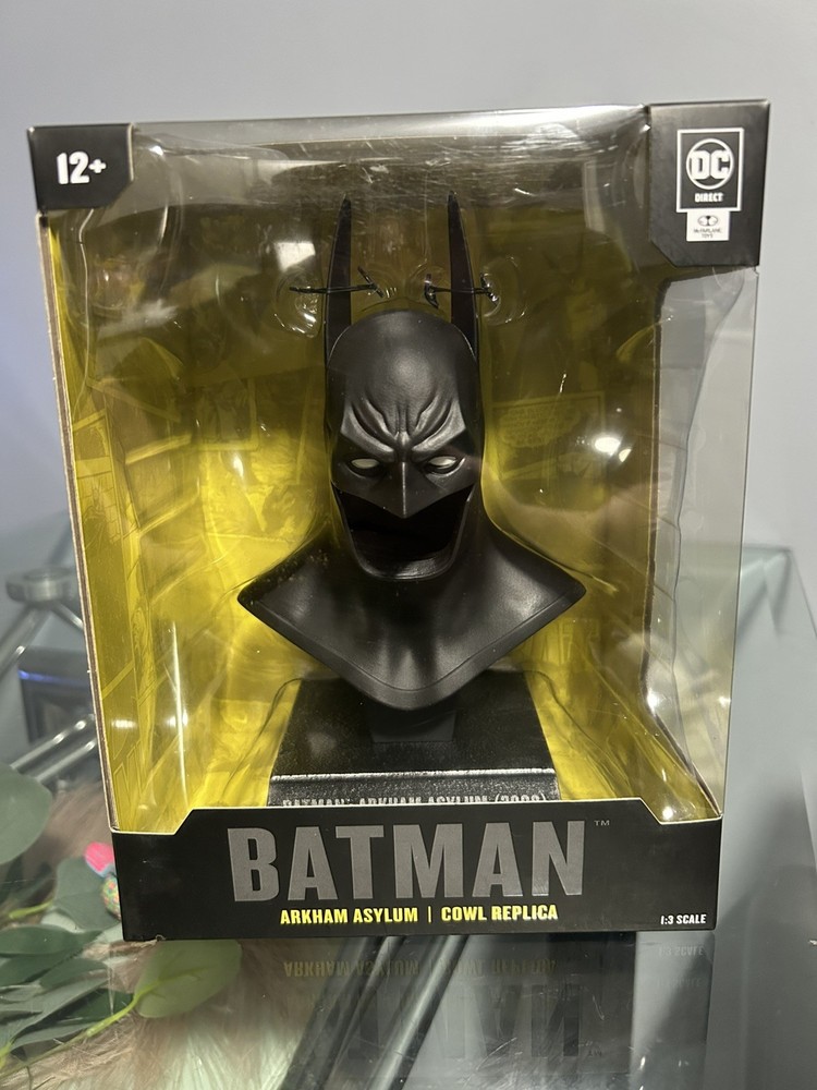 Mcfarlane Toys – Batman Arkham Asylum Cowl Replica – 1:3 Scale – New in Box