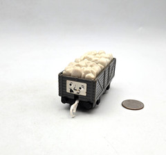 Trackmaster Thomas & Friends Railway Train Tank – Troublesome Truck + Cargo x2
