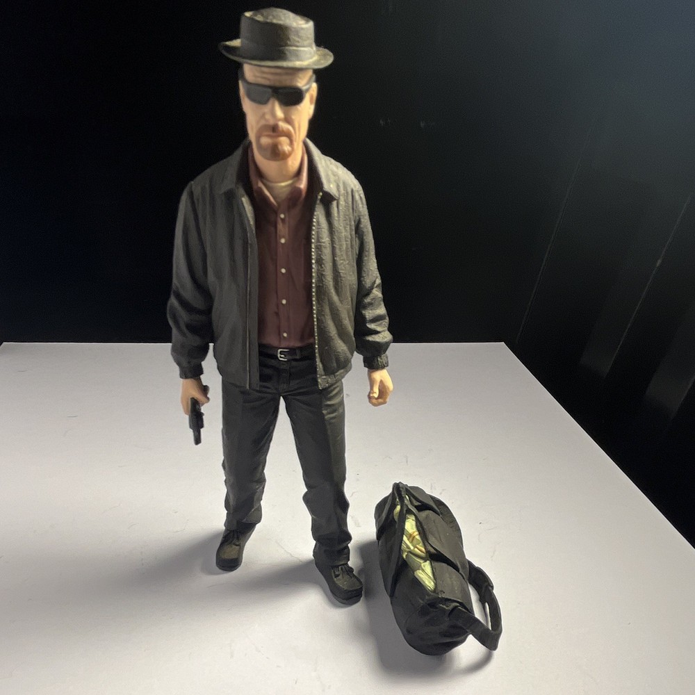 Mezco Toyz Breaking Bad 6 inch Heisenberg Action Figure w/ Gun Bag Plastic