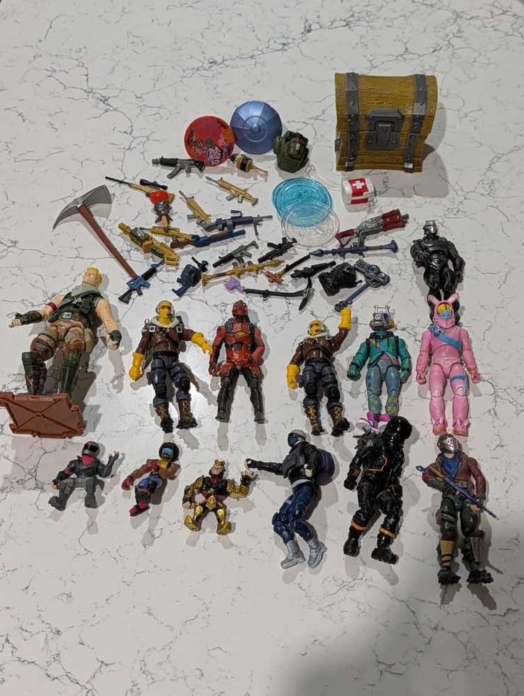 Jazwares Fortnite Lot of Action Figures Weapons Mixed Rare Treasure Chest