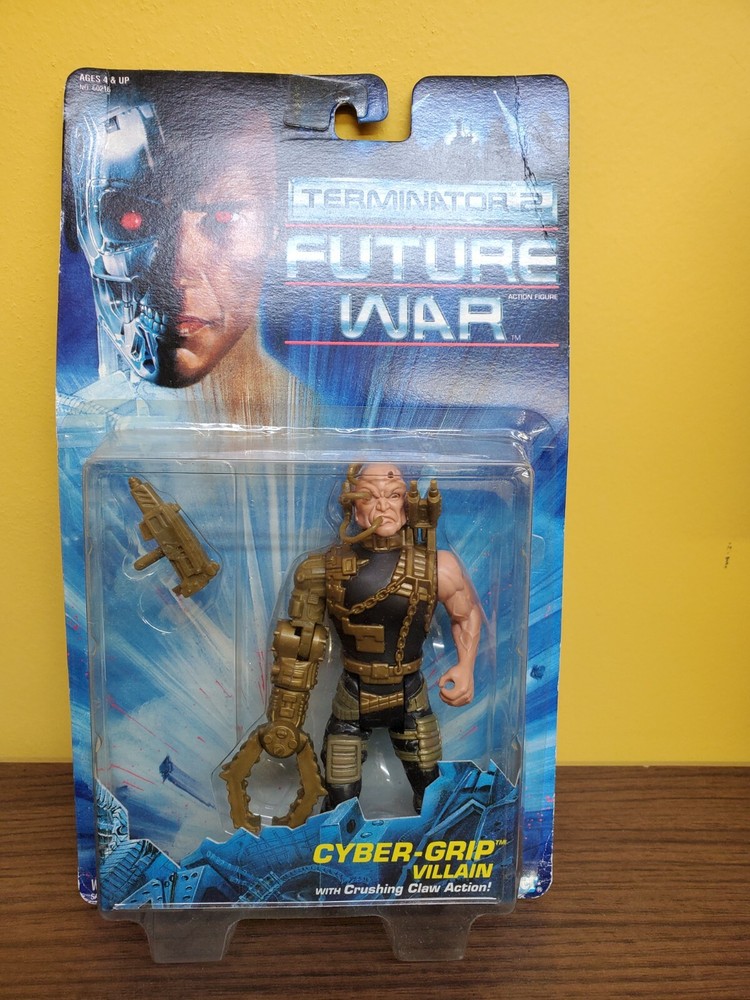 NIB KENNER 1992 Terminator 2 Future War action figure CYBER GRIP Villain !