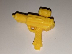Raph the Green Teen Beret’s Yellow Pistol – TMNT – PLAYMATES – 1991 – TURTLES