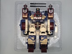 2004 botcon Transformers Universe Sentinel Maximus with Ape Link New in Box