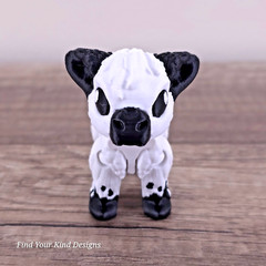 3D printed Tiny Highland Cow articulated and adjustable toy flexi fidget