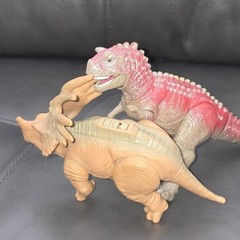 Crazed Carnotaurus Disney’s Dinosaur 2000 Toy Figure & Eema Styracosaurus FLAWED