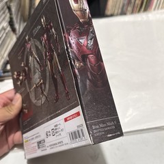 SH Figuarts Iron Man Mark 6 BATTLE DAMAGE EDITION Bandai INCOMPLETE MISSING PCS
