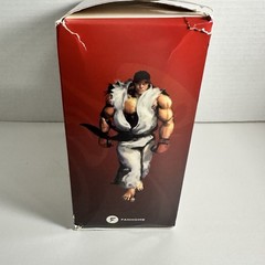 Fanhome Street Fighter Rufus Figure in box
