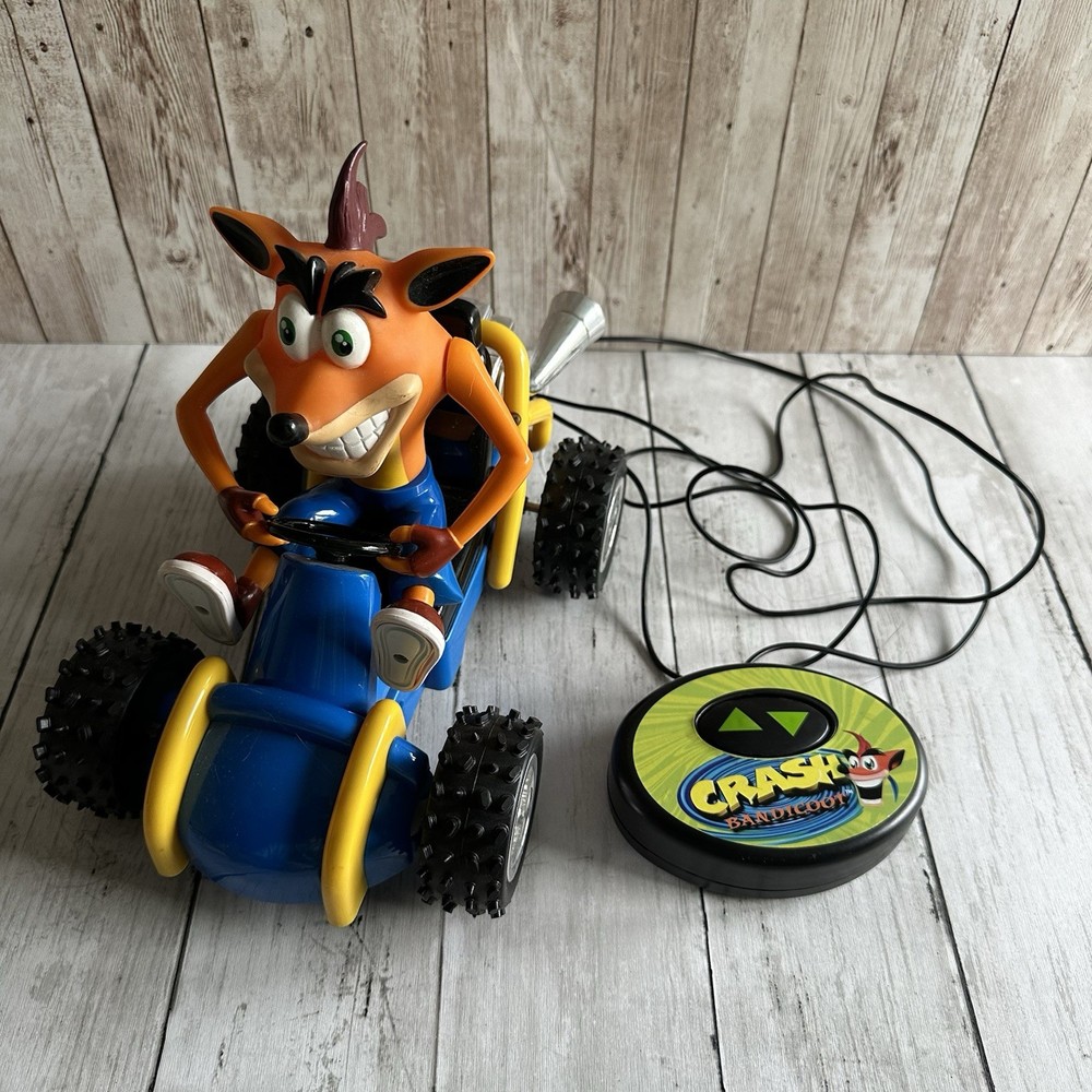 VINTAGE EZ TEC CRASH BANDICOOT REMOTE CONTROL CAR 2000 BATTERY TESTED WORKS