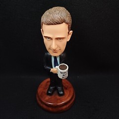 THE OFFICE MICHAEL SCOTT NBC UNIVERSAL LIMITED EDITION RESIN BOBBLE HEAD