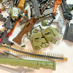 Action Figure HUGE Lot Vtg Weapons, Parts, Accessories 100+ pcs GI Joe + Other