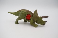 Jurassic World Fallen Kingdom Battle Damage Triceratops Dinosaur Figure Mattel
