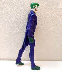 DC Comics Batman – The Joker – 12 in Action Figure – Purple Suit Green Gloves