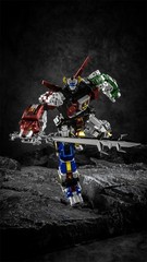 New In Stock Lucky Cat Micro Cosmos MC-01S Elvis Voltron Metallic Version Figure