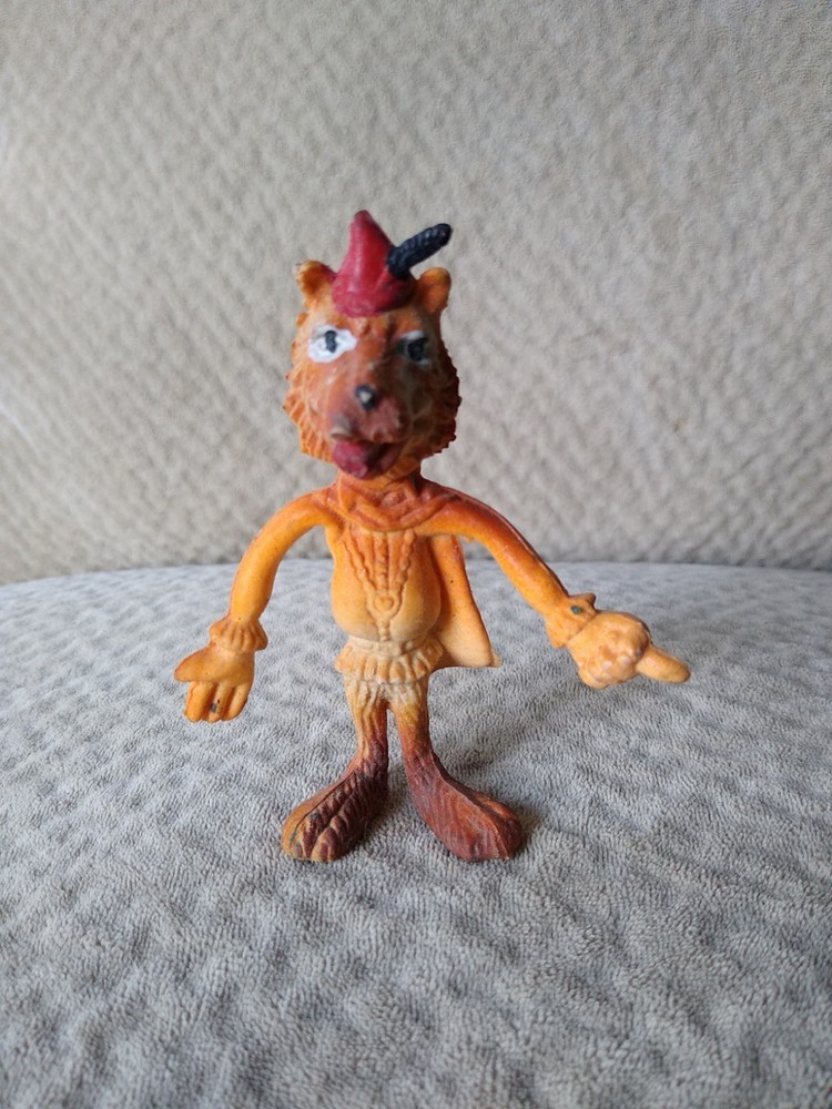 VINTAGE 1960’S BENDABLE ROBIN HOOD WOLF 3.5″ FIGURINE HONG KONG BENDY BENDIE