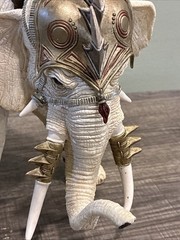 Schleich 70063 The Mighty Fighter War Elephant with Rider (Broken Spear)