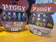 Lot Of 4 Piggy Action Figures. Tigry. Clowny. 2 Mystery. New/Old. Package Rough