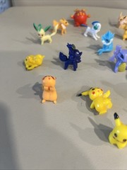 16 Miniature Pokemon Mini Figure Toys Pikachu Action Figures |