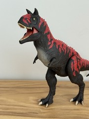 Legacy Collection Reimagined Roarin’ Real Feel Carnotaurus Action Figure – WORKS