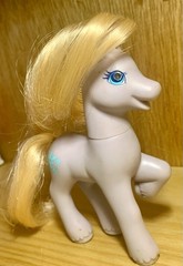 New My Little Pony G4 FIM Royal Ribbon & G2 97’ Petal Blossom G1 Comb