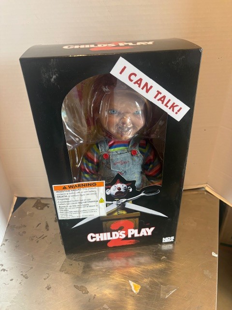 Mega Scale Chucky Action Figure Child’s Play 2 Mezco Toys