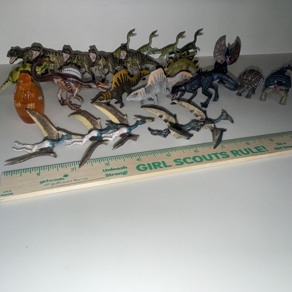 Jurassic World Captivz Rebirth Color Change Dinosaur Lot Of 24 No Cards Or Token