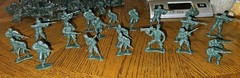 Lot Of 90 Dark Green Army Men Hard Plastic