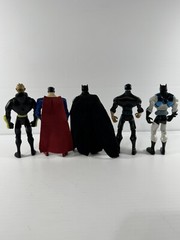 Lot Of 5 DC Action Figures..5.5 inches of height action figures