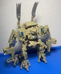 Hasbro Transformers: Studio Series 33 – Voyager Bonecrusher Action Figure