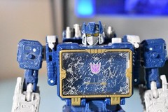 Transformers Legacy Soundwave Figure Siege COMPLETE