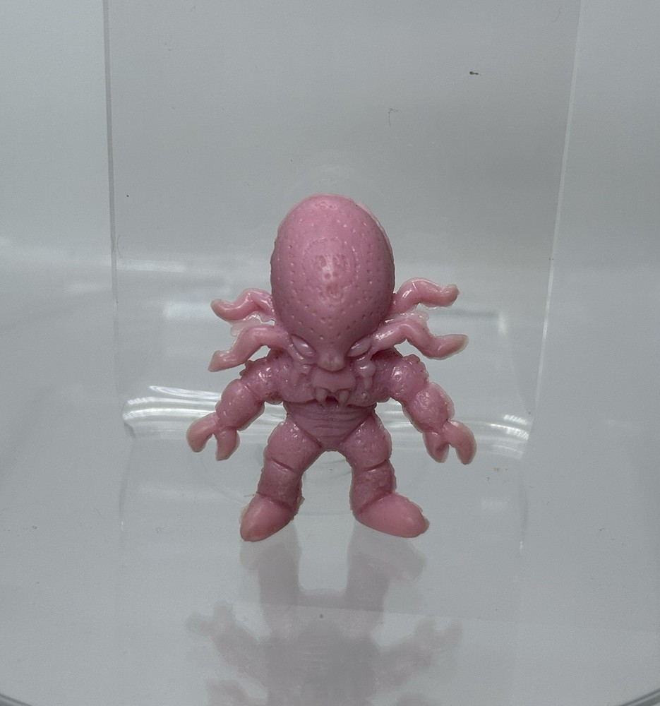 NECLOS FORTRESS Part 1 Dokumon Keshi Figure