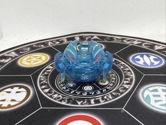 Bakugan Battle Brawlers B2 Aquos Translucent Limulus VHTF