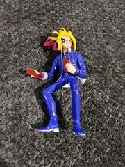 VTG 1996 YU-GI-OH YAMI YUGI MOTO Puzzle Necklace & Card Dealing Figure