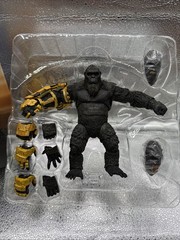 Hiya Toys Godzilla x Kong: The New Empire Kong B.E.A.S.T. Glove Action Figure
