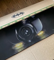Hot Toys MMS694 Batmobile 1/6 Vehicle (Batman 1989) Free Shipping