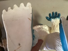 2015 Toys R Us 16 Inch Vinyl Rubber Yeti And Bigfoot Figures LOT Maidenhead
