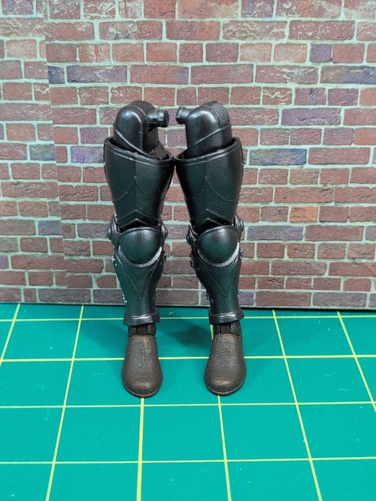 Mythic Legions FH Brown Leather Armory Knight “SET OF ARMOR LEGS w/LEATHER BOOTS