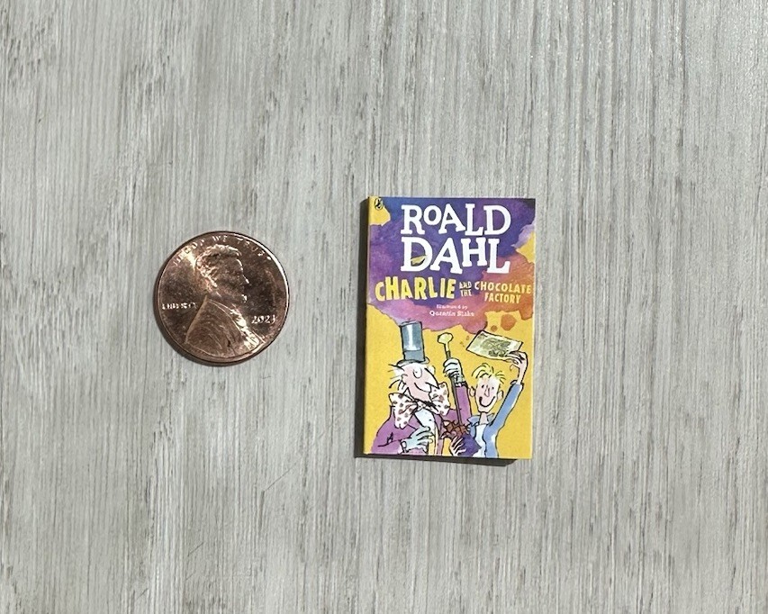 Zuru Mini Brands Books Charlie & The Chocolate Factory Paperback Roald Dahl