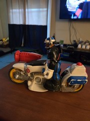 Galoob Plastic Action Figure w/ Motorcycle Vehicle, Multicolor
