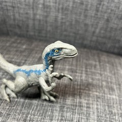 Jurassic World Attack Pack Velociraptor Blue Action 7″ Figure 2017