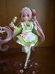 Hatsune Miku Figure Lot – 3pcs Set – Sakura Miku
