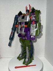 Transformers Combiner Wars Leader Class Armada Megatron. Missing 2 accessories.