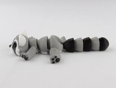Colorful Articulated Racoon Desk Buddy – 3D Printed Fidget Toy for Stress Relief