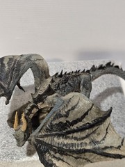 2005 McfarlaneDragons Quest for the Lost King Komodo Clan Dragon Series 1