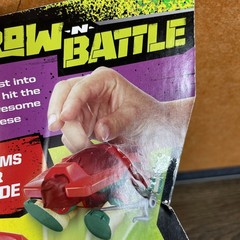 TEENAGE MUTANT NINJA TURTLES THROW-N-BATTLE RAPHAEL ACTION FIGURE New Sealed