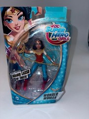 DC SUPER HERO GIRLS 6-inch Figure AGES 6+ NEW IN OPEN PACKAGE
