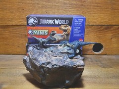 NEW! Unopened Jurassic World Mini Mapusaurus + Monolophosaurus (2 dinos)