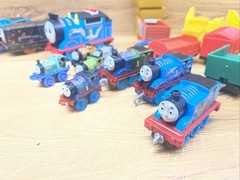 Lot Of 6 2013 Thomas Motorized Engines And 34 Other Pieces