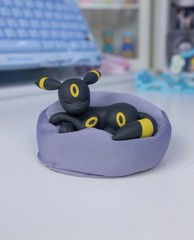 Pokémon Hollybox: Sweet Dreams Sleeping Eevee and Eeveelutions Series Blind Box