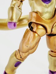Bandai Dragon Ball Evolve Golden Frieza Figure